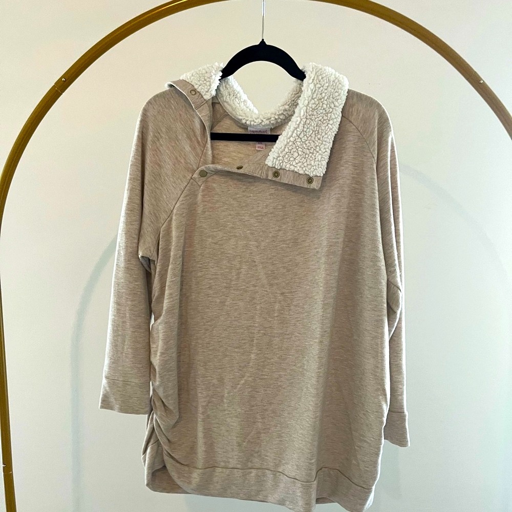 Isabel Maternity by Ingrid & Isabel Tan Sweater with White Accents